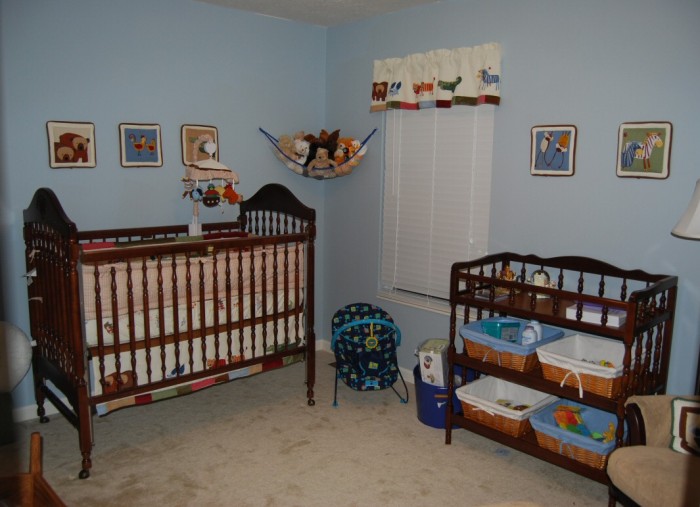 1/20/08 - Valances, wall hangings, and toy hammock!