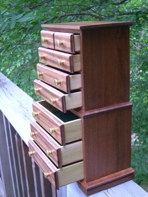 Side view, drawers open