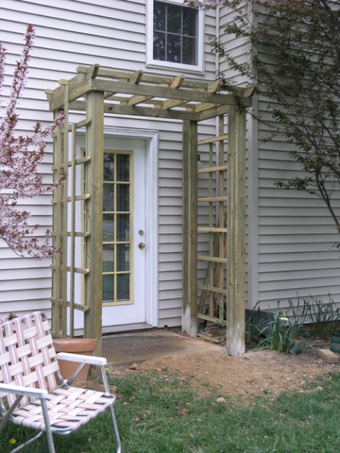 Trellis on side door