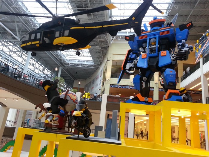 Mall of American Lego store.  HUGE lego constructions.